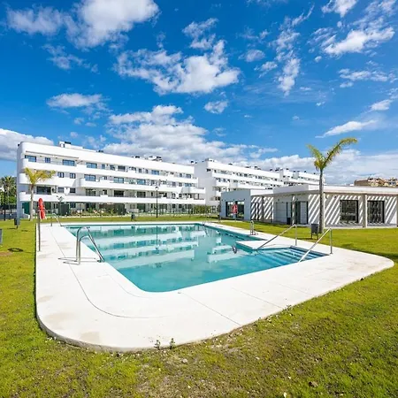 Modern And Bright 2 Bedroom Apt, Swimming Pool And Gym * Estepona