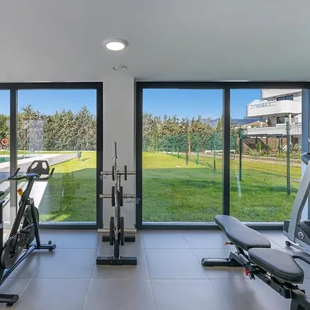 Apartment Modern And Bright 2 Bedroom Apt, Swimming Pool And Gym *